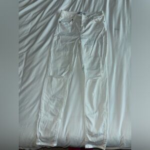 White skinny jeans